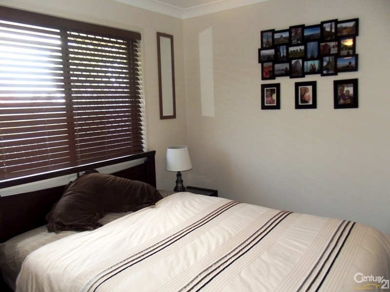 5 Lawn Street, Bongaree QLD 4507