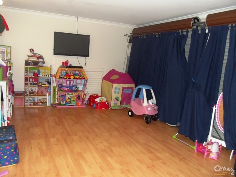 5 Lawn Street, Bongaree QLD 4507