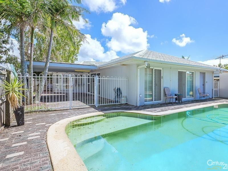 52 Coolgarra Avenue, Bongaree QLD 4507