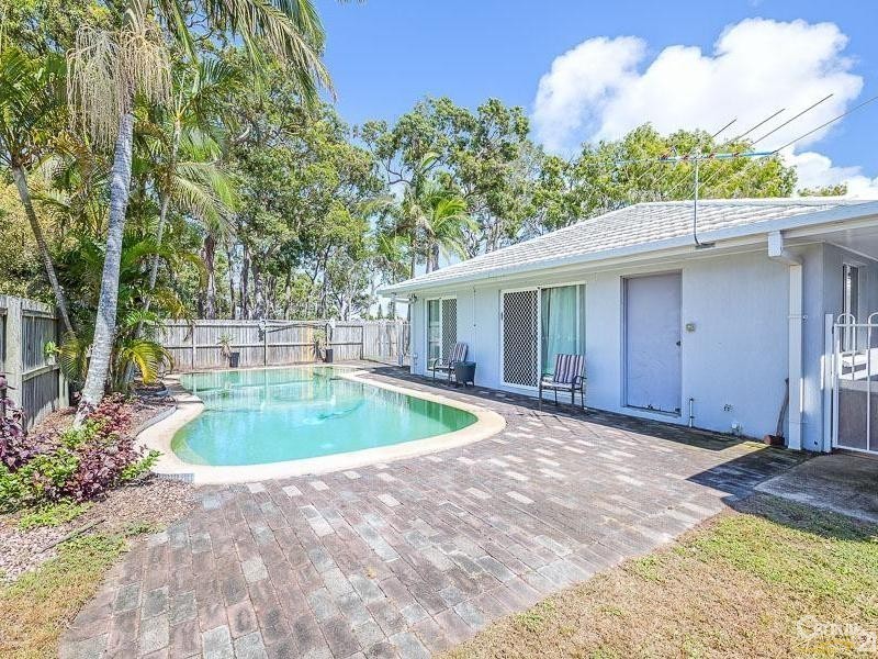 52 Coolgarra Avenue, Bongaree QLD 4507