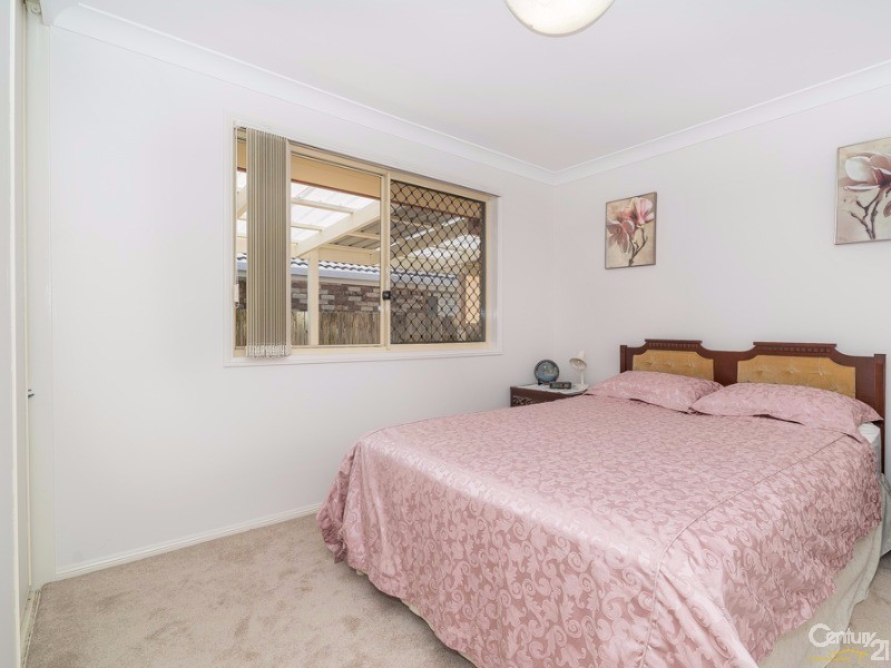 16 Ardel Place, Sandstone Point QLD 4511