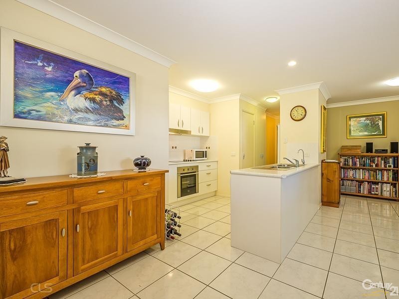 2/61 Toorbul Street, Bongaree QLD 4507