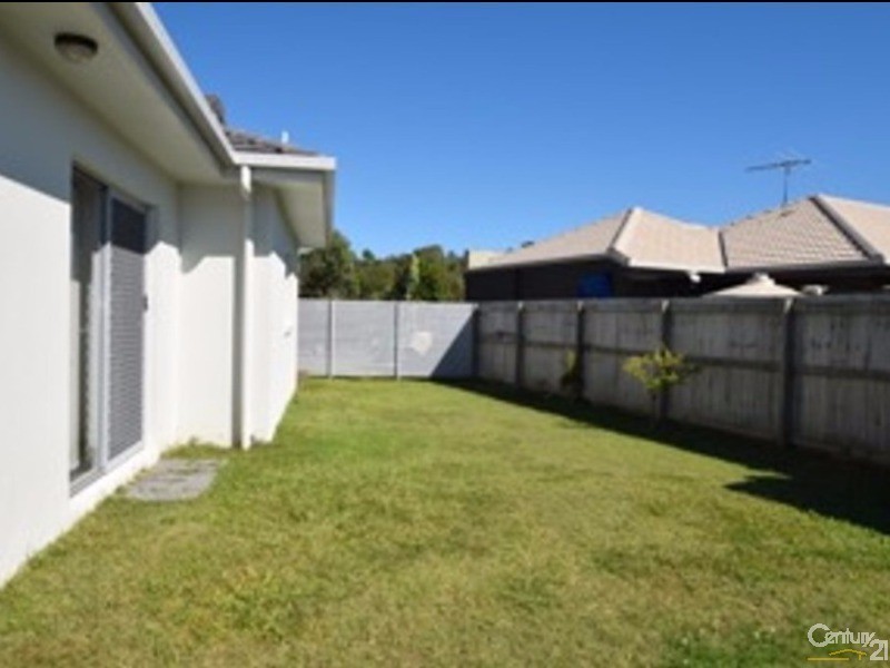 71 Sandstone Blvd, Ningi QLD 4511