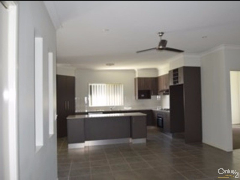 71 Sandstone Blvd, Ningi QLD 4511