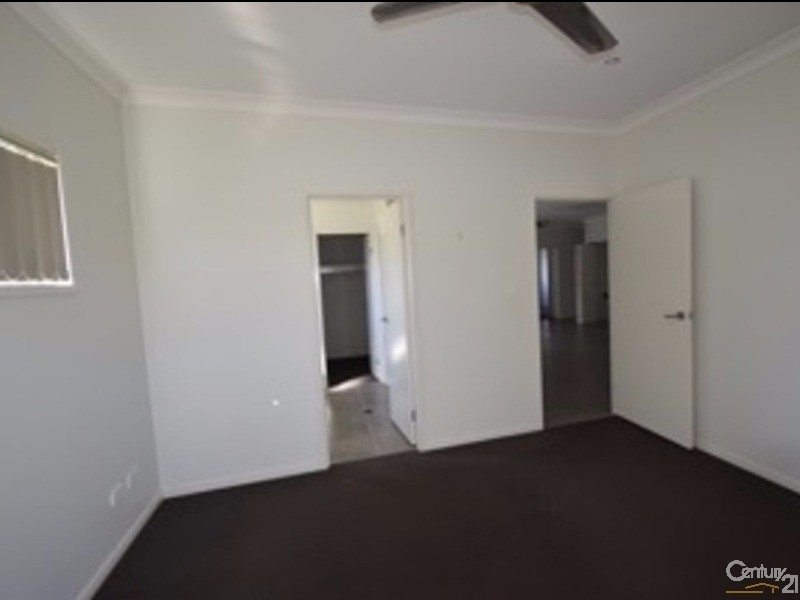71 Sandstone Blvd, Ningi QLD 4511