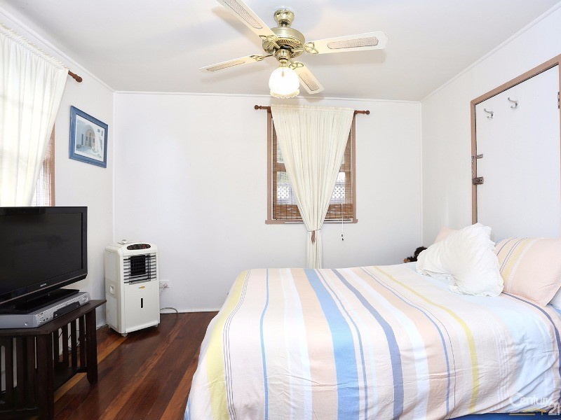 22 Bonham Street, Bongaree QLD 4507