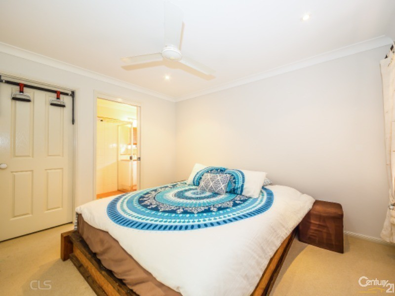 3 Reeders Street, Sandstone Point QLD 4511