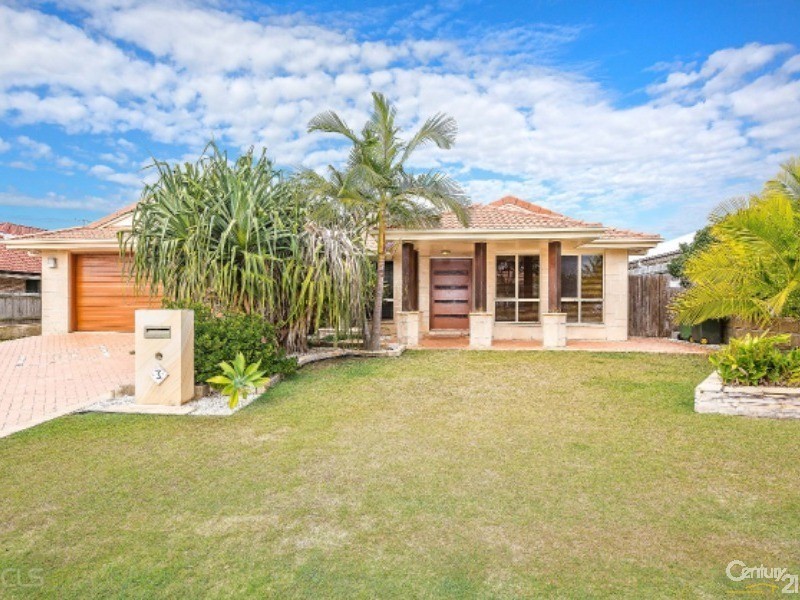 3 Reeders Street, Sandstone Point QLD 4511