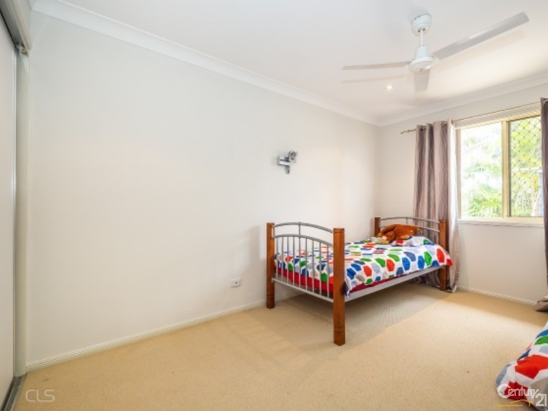 3 Reeders Street, Sandstone Point QLD 4511