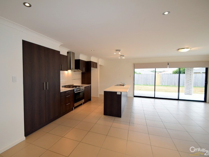 10 Ningi Waters Drive, Ningi QLD 4511