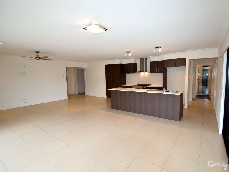 10 Ningi Waters Drive, Ningi QLD 4511