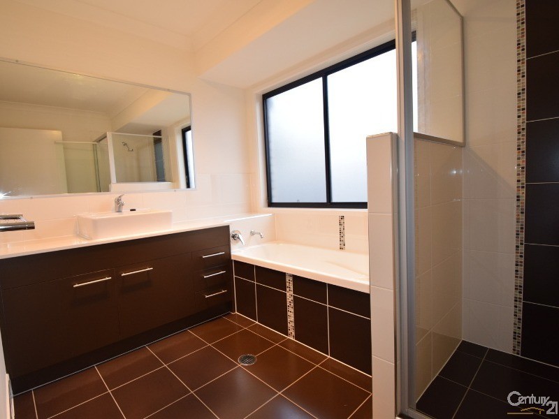10 Ningi Waters Drive, Ningi QLD 4511