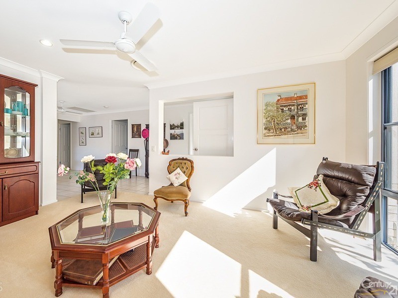 21 Eimeo Place, Sandstone Point QLD 4511