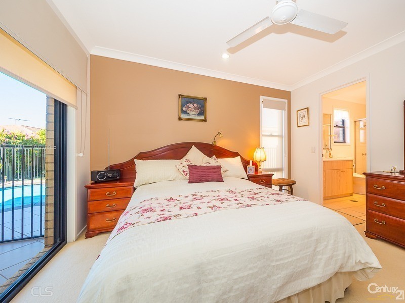 21 Eimeo Place, Sandstone Point QLD 4511