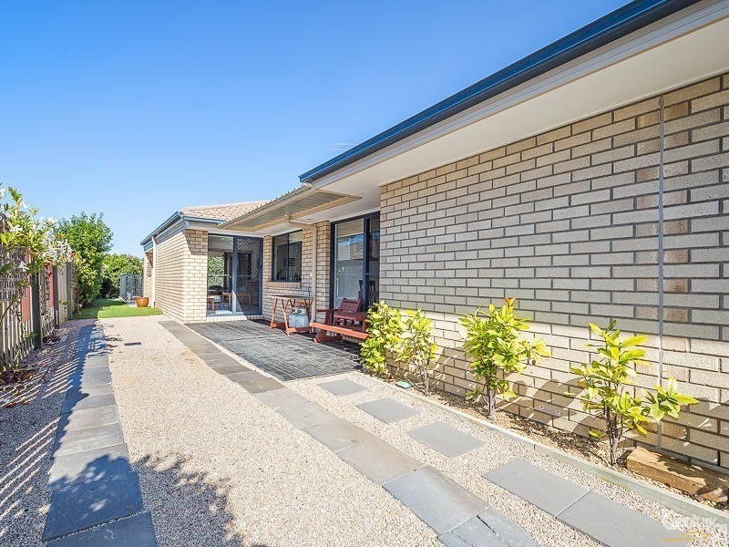 21 Eimeo Place, Sandstone Point QLD 4511