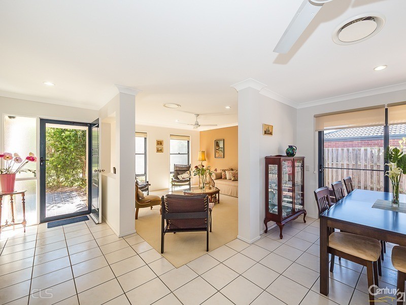 21 Eimeo Place, Sandstone Point QLD 4511