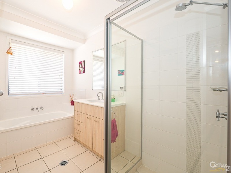 21 Eimeo Place, Sandstone Point QLD 4511