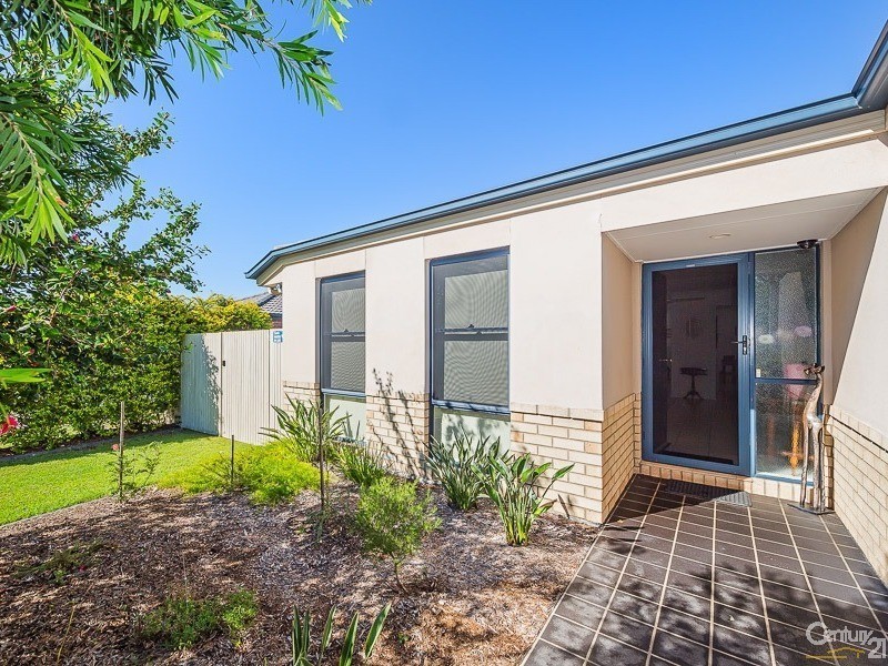 21 Eimeo Place, Sandstone Point QLD 4511