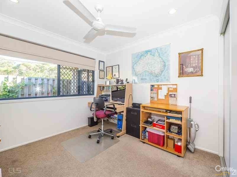 21 Eimeo Place, Sandstone Point QLD 4511