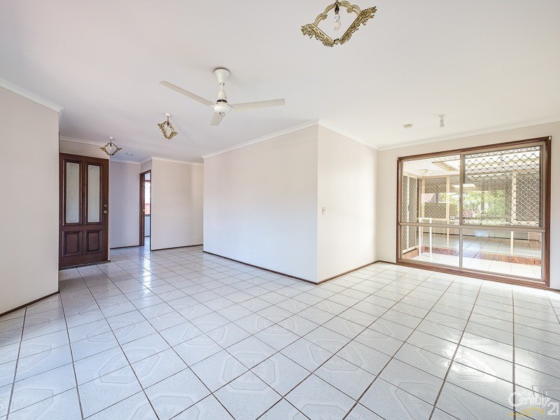 36 Gordon Crescent, Sandstone Point QLD 4511