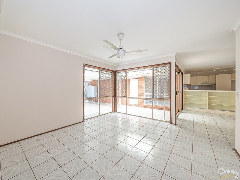 36 Gordon Crescent, Sandstone Point QLD 4511