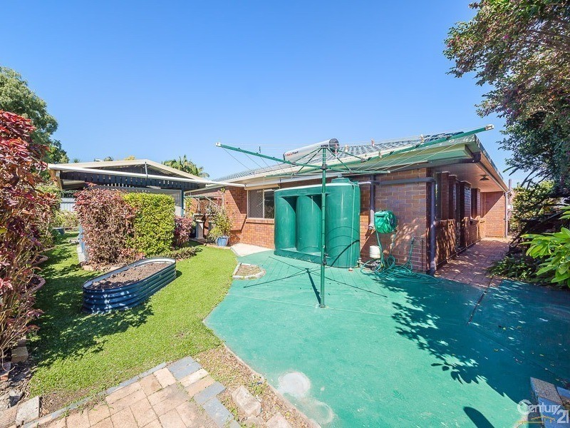 36 Gordon Crescent, Sandstone Point QLD 4511