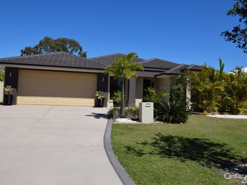 104 Marina Boulevard, Banksia Beach QLD 4507