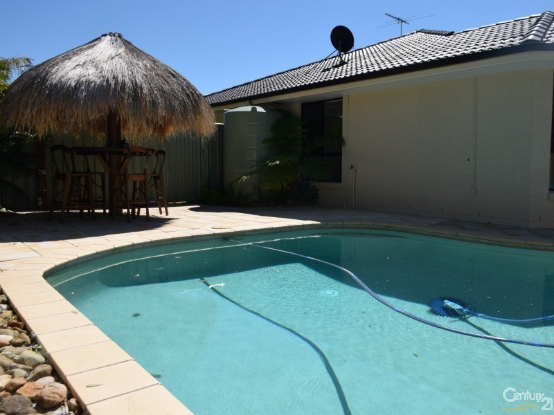 104 Marina Boulevard, Banksia Beach QLD 4507