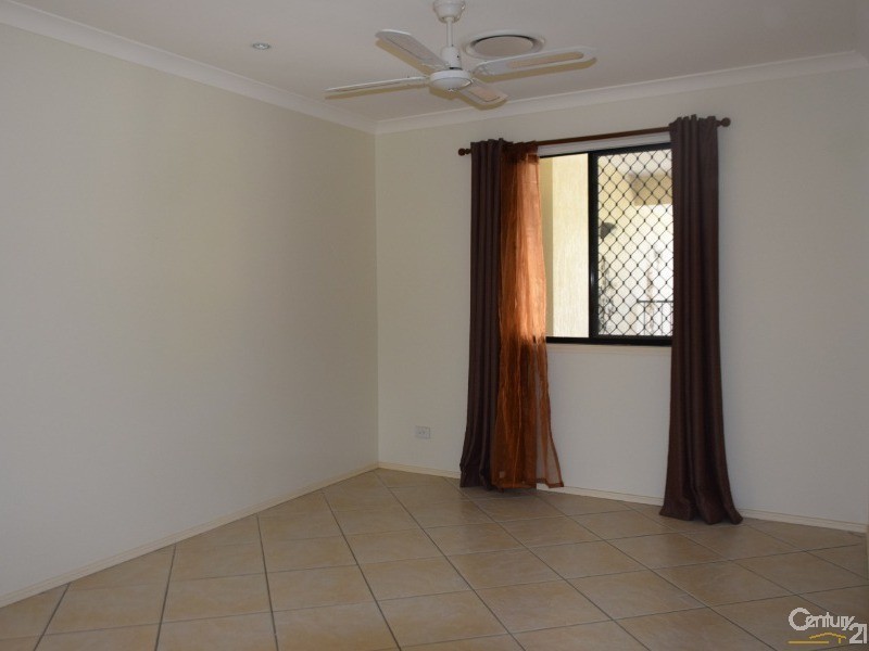 104 Marina Boulevard, Banksia Beach QLD 4507