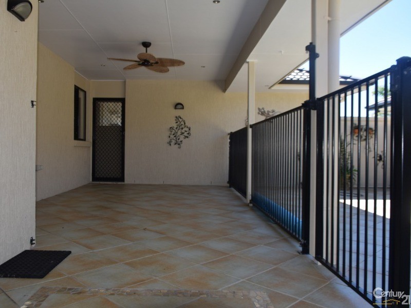 104 Marina Boulevard, Banksia Beach QLD 4507