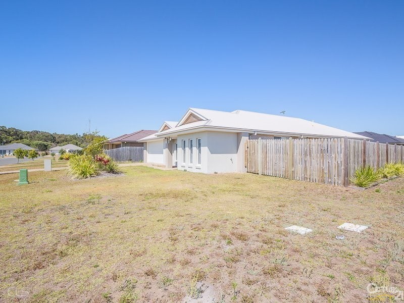 51 Ningi Waters Drive, Ningi QLD 4511