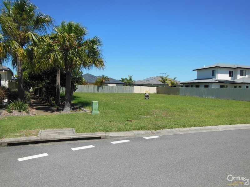 60  Kakadu Circuit, Banksia Beach QLD 4507