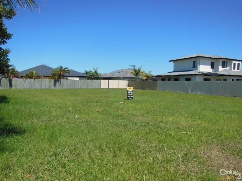 60  Kakadu Circuit, Banksia Beach QLD 4507