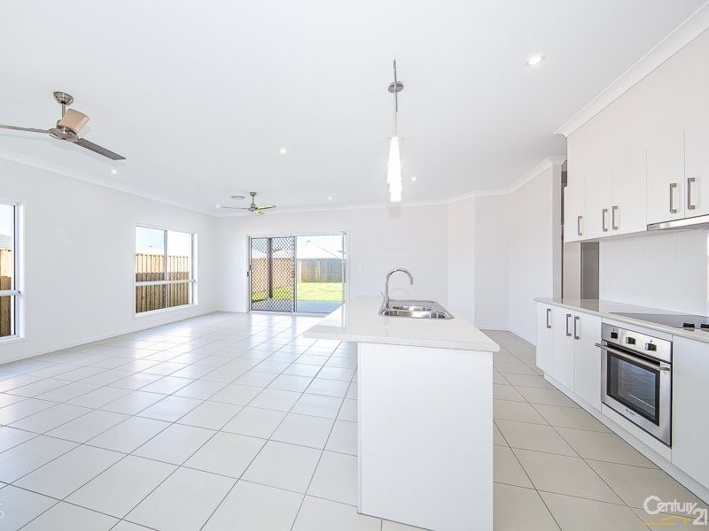 10 Sundew Street, Ningi QLD 4511