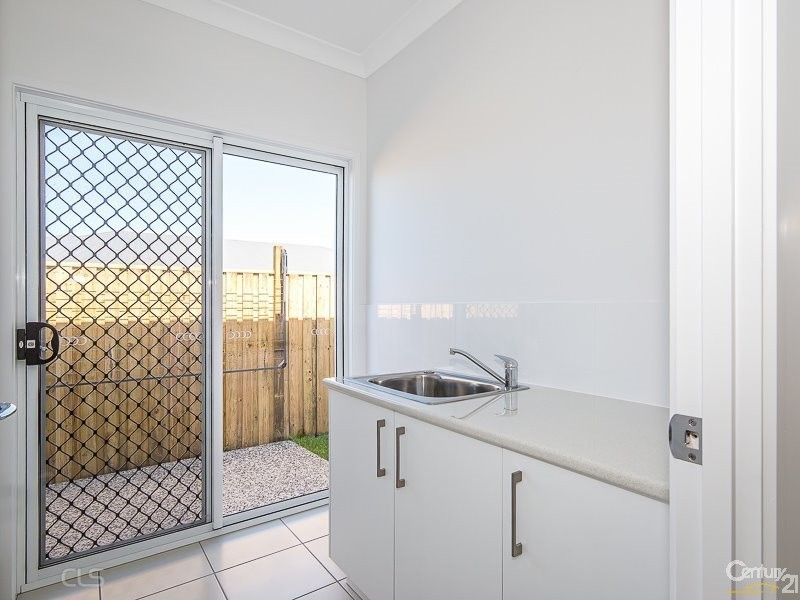 10 Sundew Street, Ningi QLD 4511