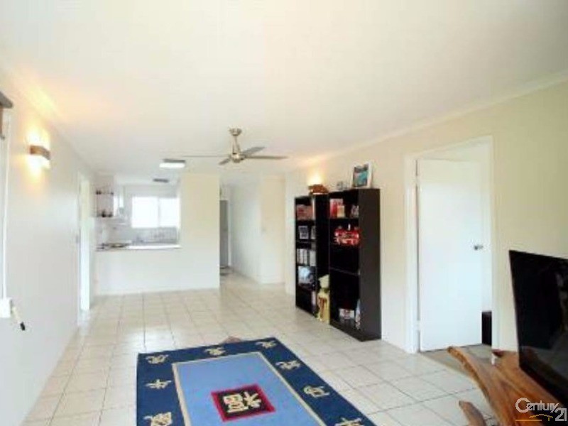 2/20 Winston Drive, Bongaree QLD 4507