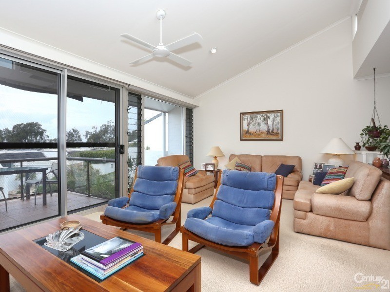 8A/16 Spinnaker Drive, Sandstone Point QLD 4511