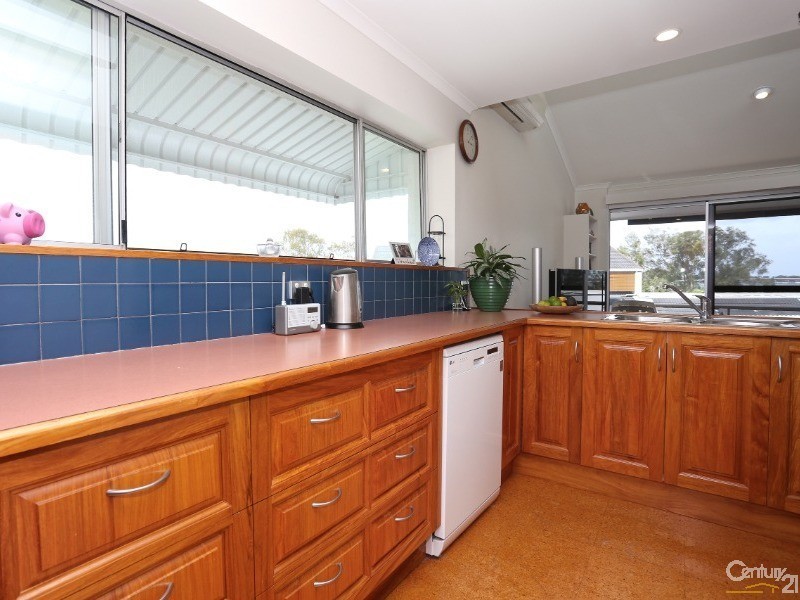 8A/16 Spinnaker Drive, Sandstone Point QLD 4511