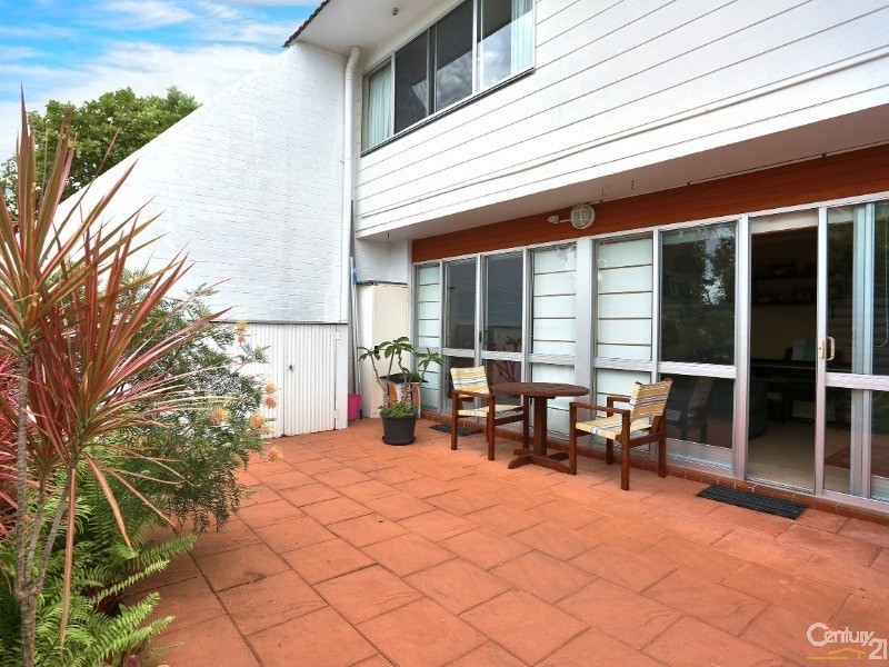 8A/16 Spinnaker Drive, Sandstone Point QLD 4511