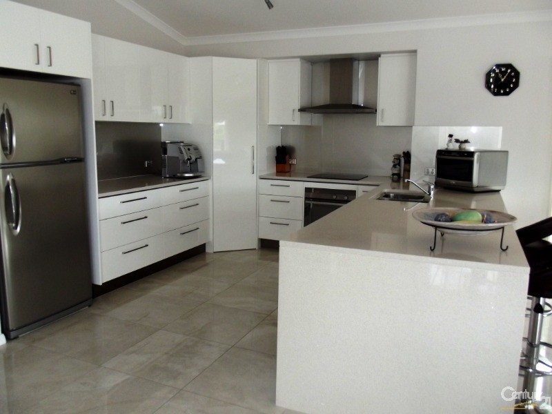 52 Pacific Drive, Banksia Beach QLD 4507