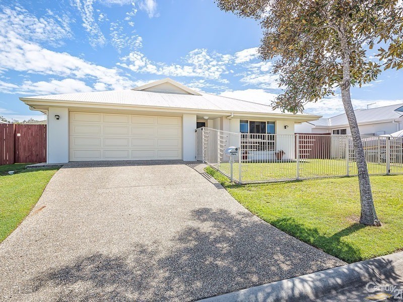 4 Biggera Court, Sandstone Point QLD 4511