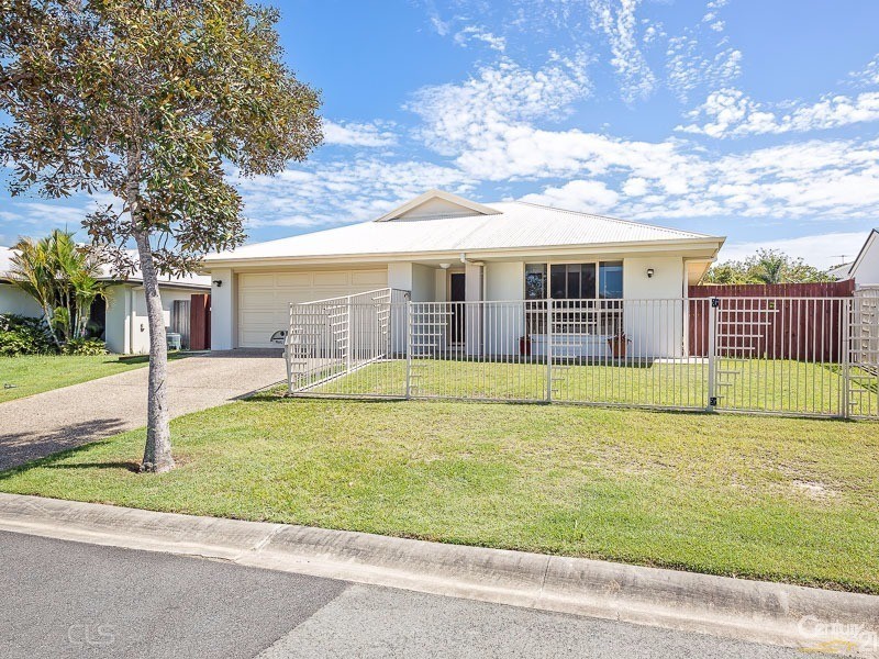 4 Biggera Court, Sandstone Point QLD 4511