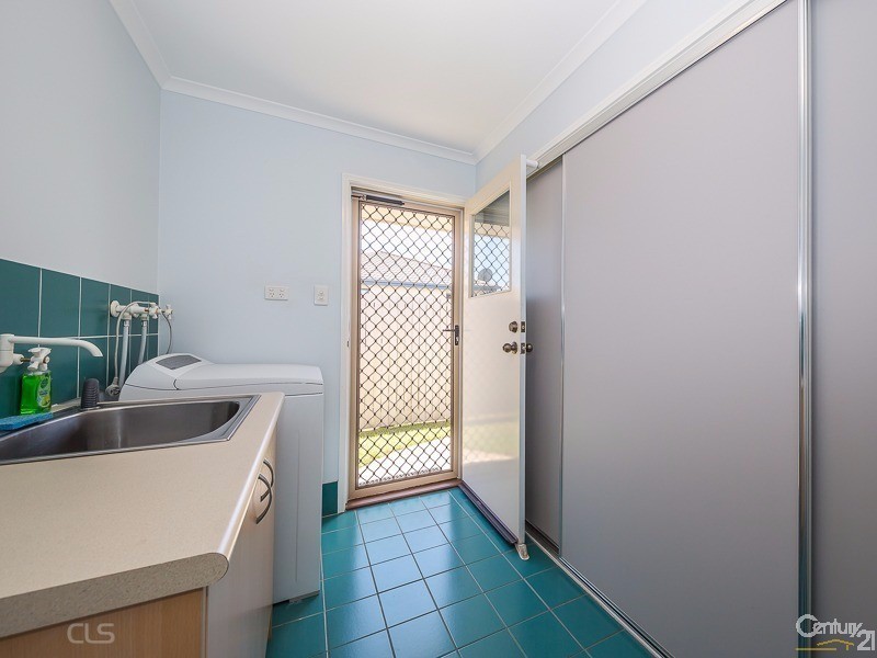 4 Biggera Court, Sandstone Point QLD 4511