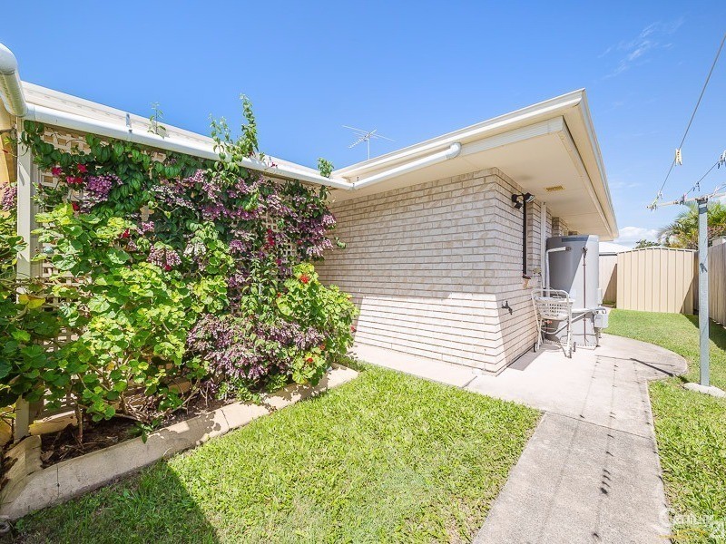 4 Biggera Court, Sandstone Point QLD 4511