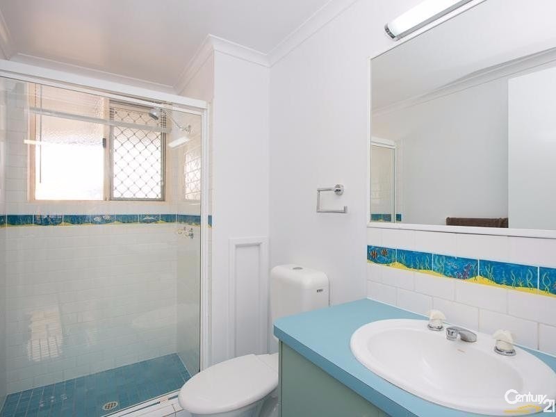 31  Gordon Crescent, Sandstone Point QLD 4511