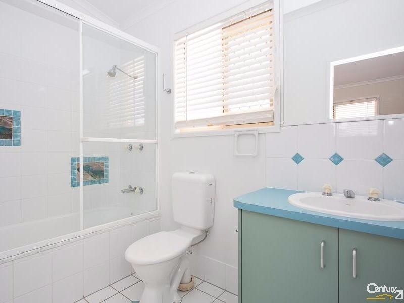 31  Gordon Crescent, Sandstone Point QLD 4511