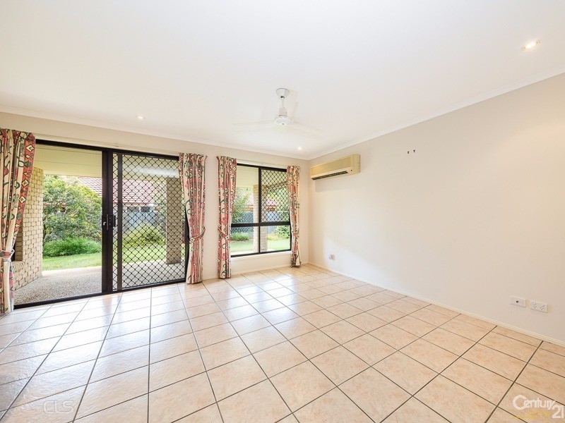 9 Monavale Court, Sandstone Point QLD 4511