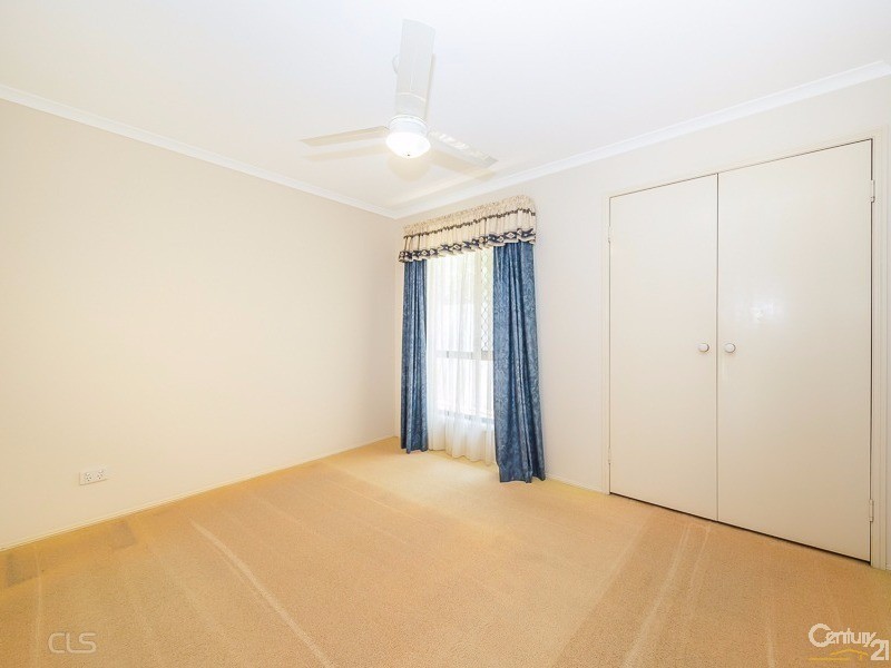 9 Monavale Court, Sandstone Point QLD 4511