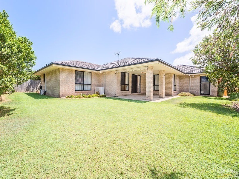 9 Monavale Court, Sandstone Point QLD 4511