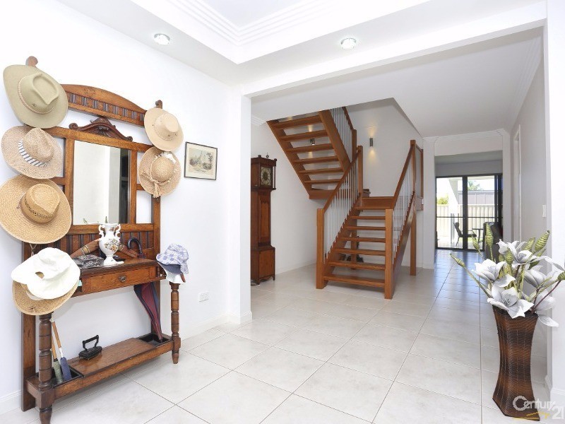 3 Solander Esplanade, Banksia Beach QLD 4507